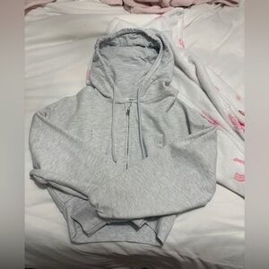 Garage cropped zip up